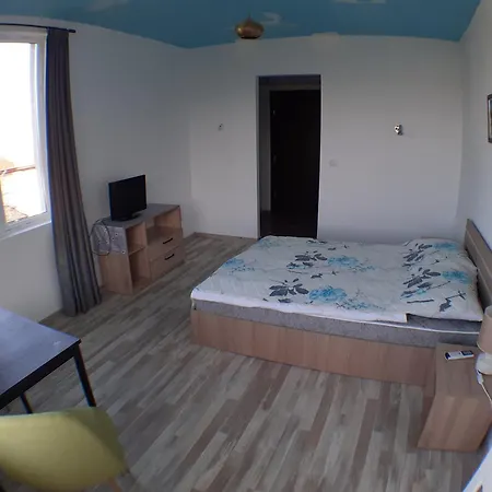 Sunshine Byala 2 Couette-café